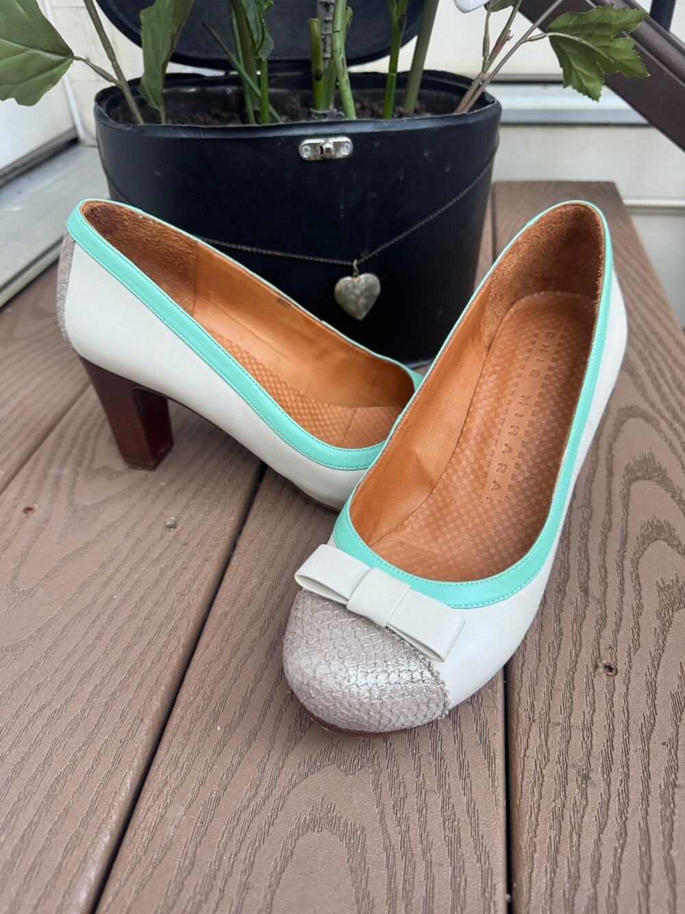Chie Mihara Mary Jane Pumps Cap Toe Navy Blue White Teal Size 37 us 7